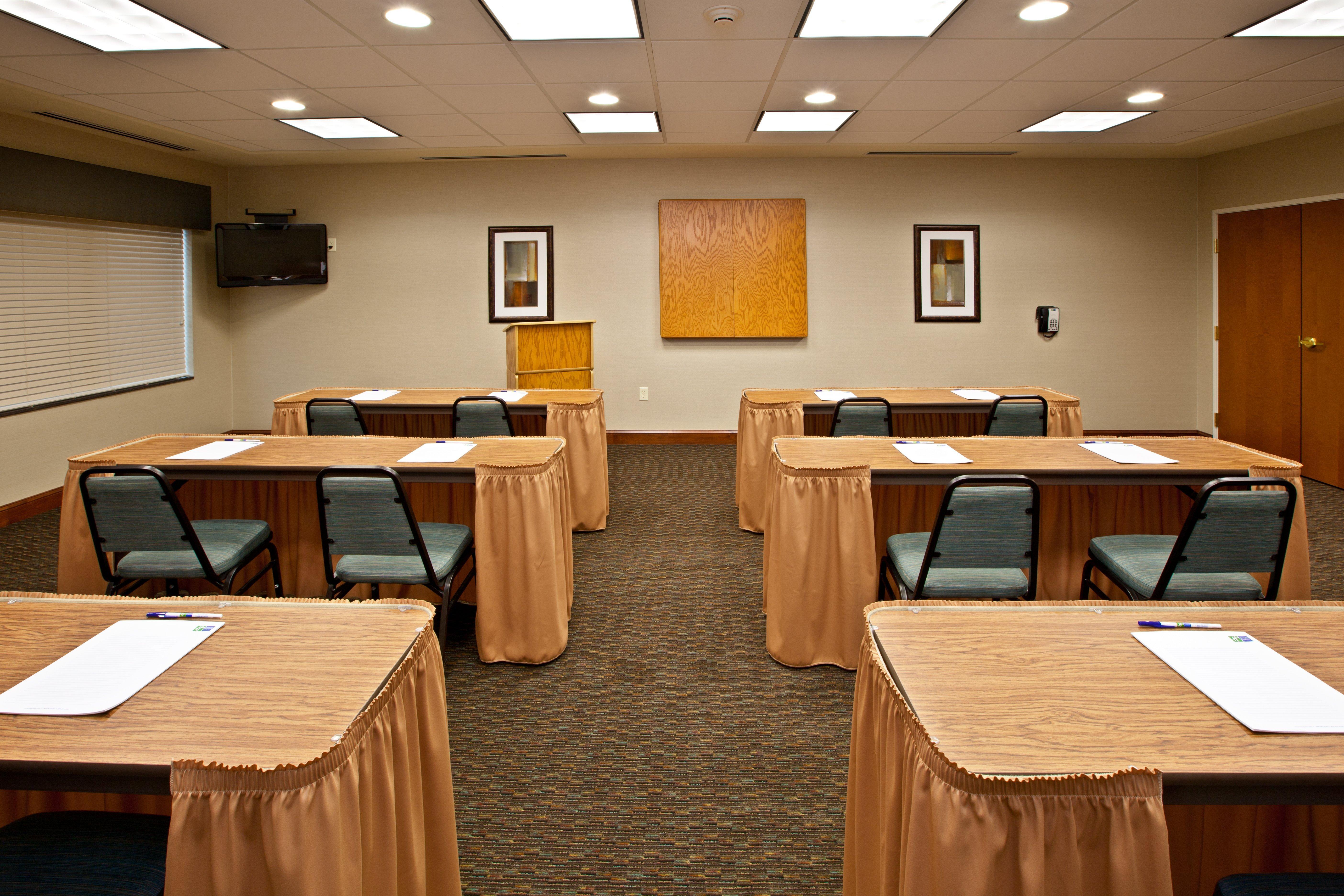 Holiday Inn Express & Suites Ripley By Ihg Instalações foto
